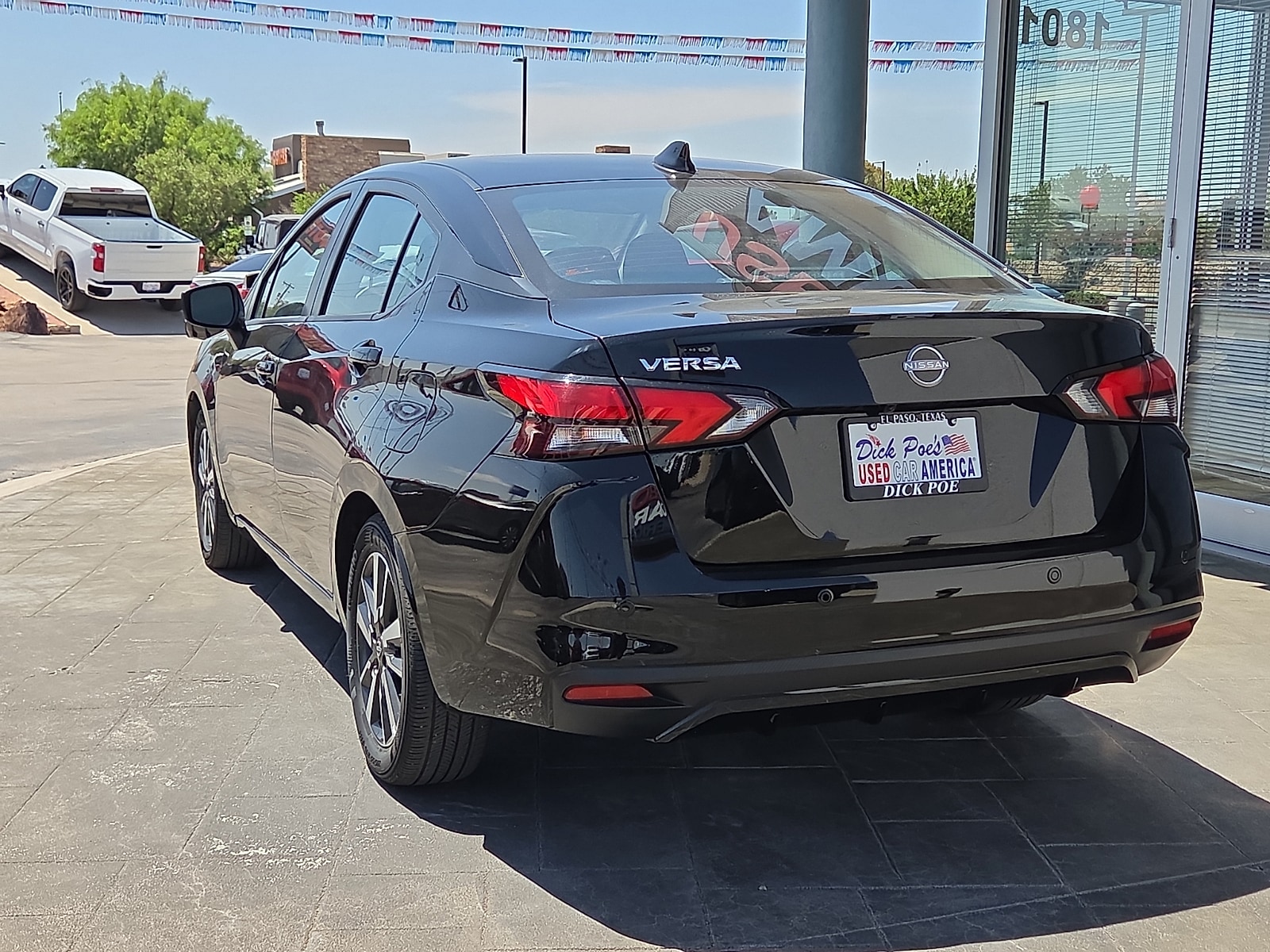 2025 Nissan Versa Sedan SV - Photo 4