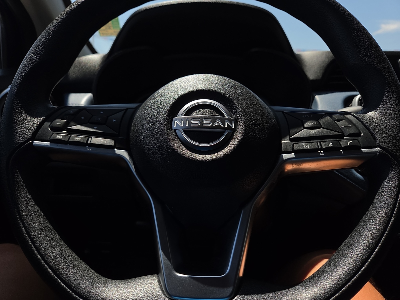 2025 Nissan Versa Sedan SV - Photo 12