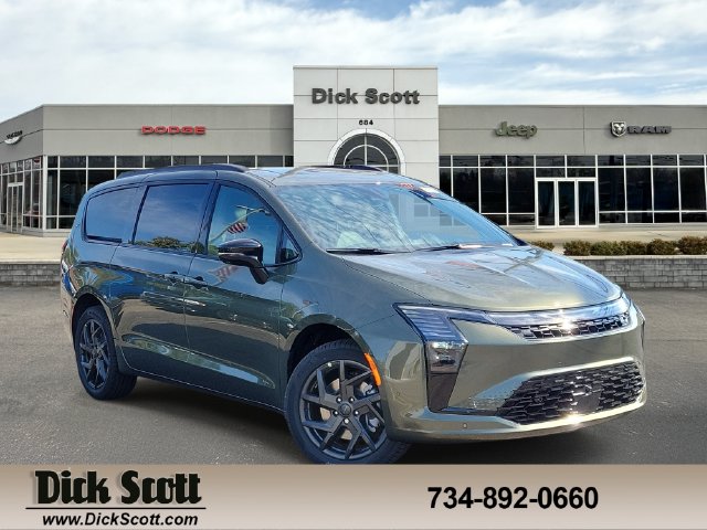 New 2027 Chrysler Pacifica Limited Passenger Van