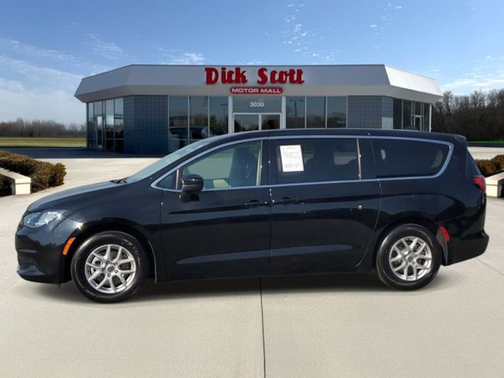 Used 2024 Chrysler Voyager LX Minivan/Van