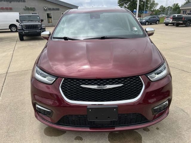 Used 2022 Chrysler Pacifica Hybrid Limited Minivan/Van