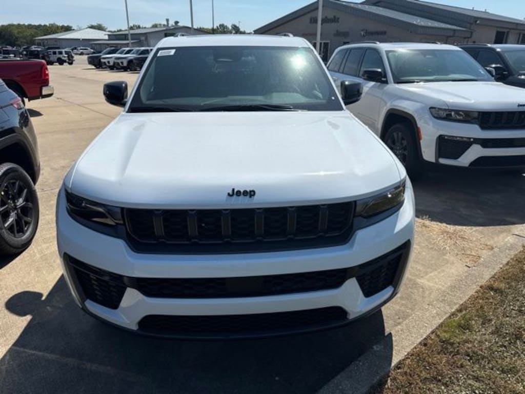 New 2027 Jeep Grand Cherokee LAREDO ALTITUDE 4X4 Sport Utility