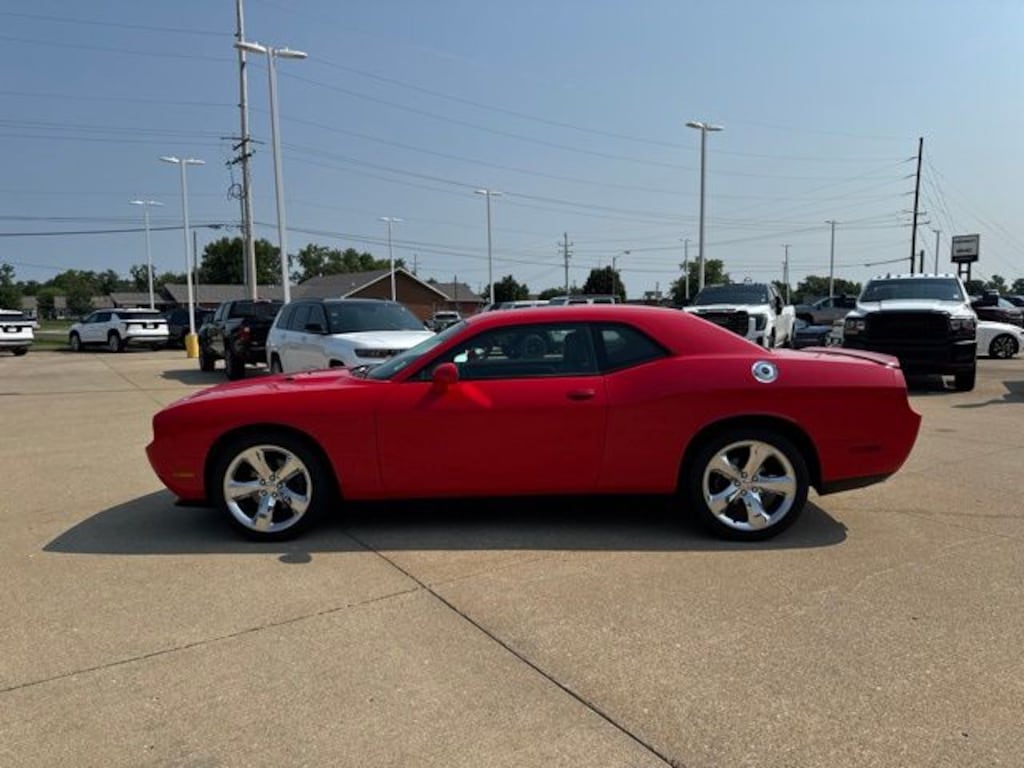 Used 2014 Dodge Challenger SXT Coupe