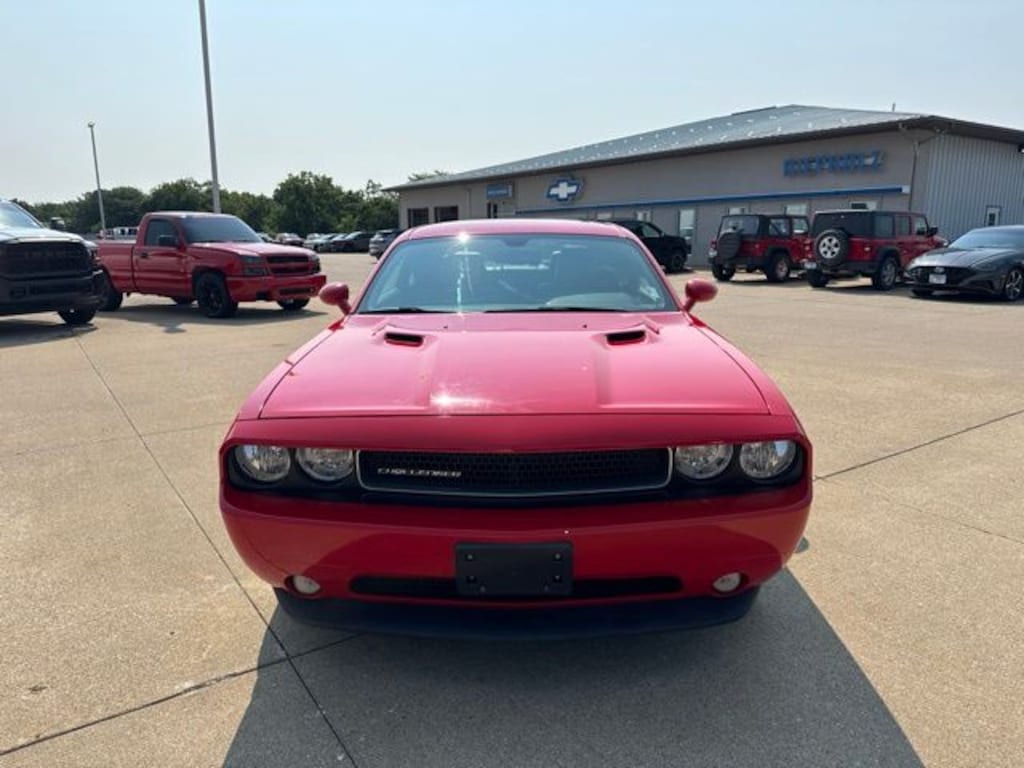 Used 2014 Dodge Challenger SXT Coupe