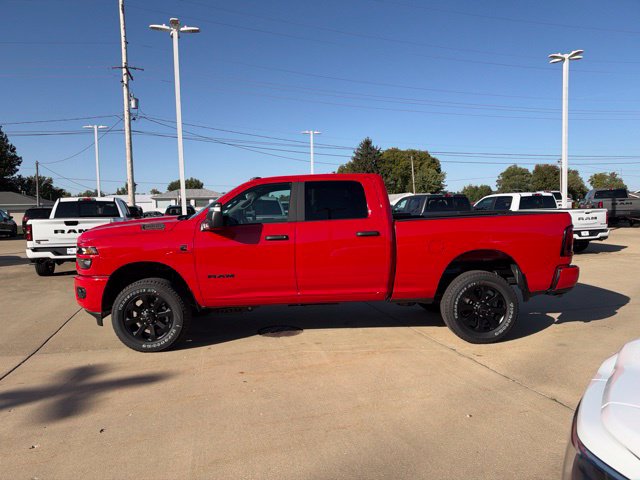 New 2027 Ram 2500 BIG HORN CREW CAB 4X4 6'4 BOX Pickup