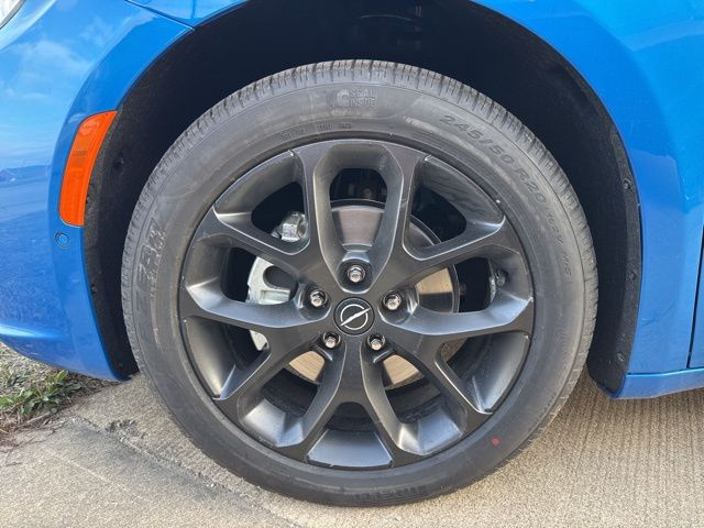 2026 Chrysler Pacifica Select - Photo 11