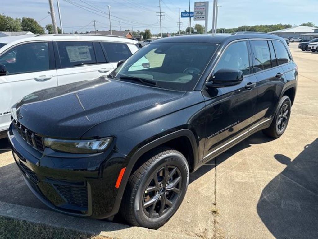 New 2027 Jeep Grand Cherokee LAREDO ALTITUDE 4X4 Sport Utility