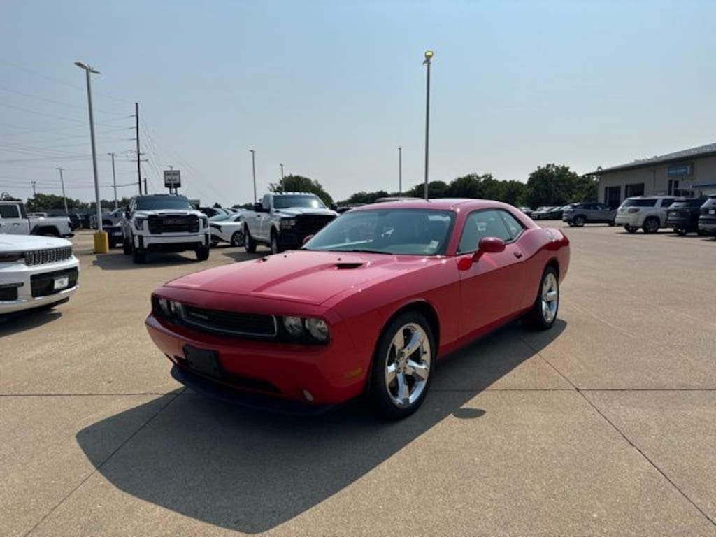 Used 2014 Dodge Challenger SXT Coupe