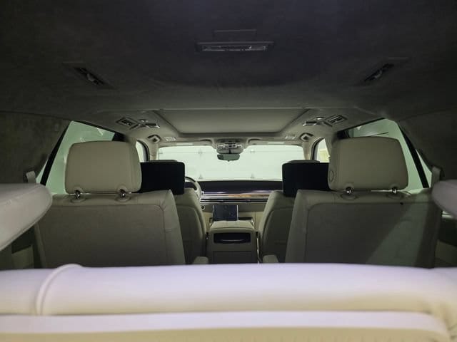 2026 Cadillac Escalade Platinum Luxury - Photo 10