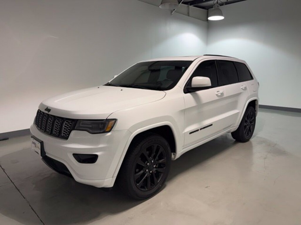 Used 2020 Jeep Grand Cherokee Altitude 4x4 SUV
