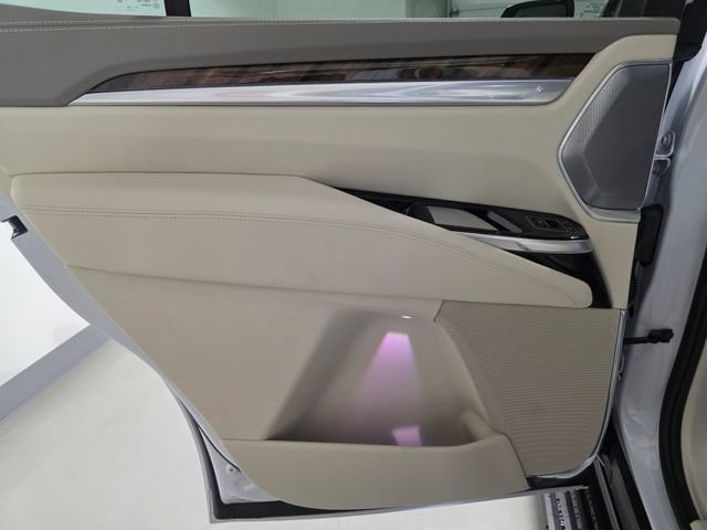 2026 Cadillac Escalade Platinum Luxury - Photo 28