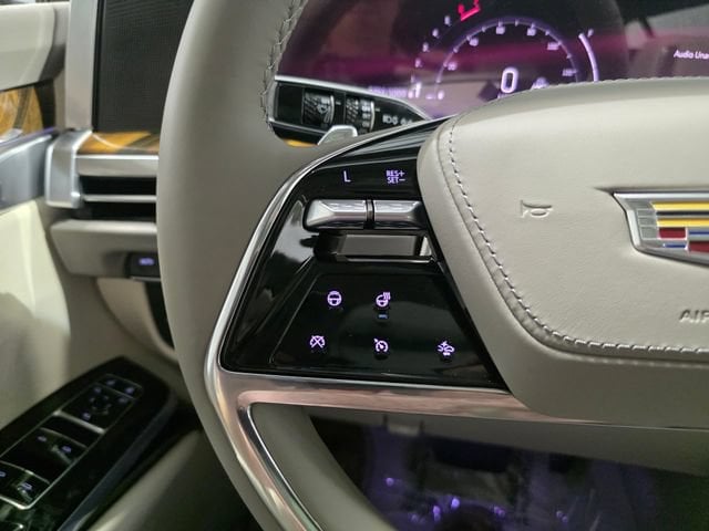 2026 Cadillac Escalade Platinum Luxury - Photo 18