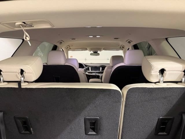 2023 Buick Enclave Essence - Photo 10
