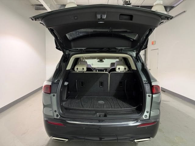 2023 Buick Enclave Essence - Photo 8