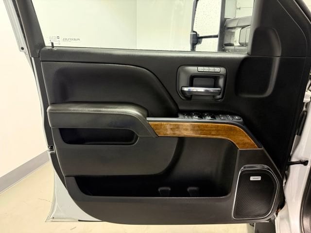 2019 Chevrolet Silverado 2500HD High Country - Photo 9