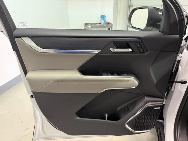 2026 GMC Acadia Elevation - Photo 11