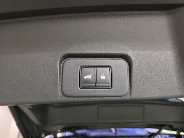 2021 Nissan Rogue SV - Photo 9