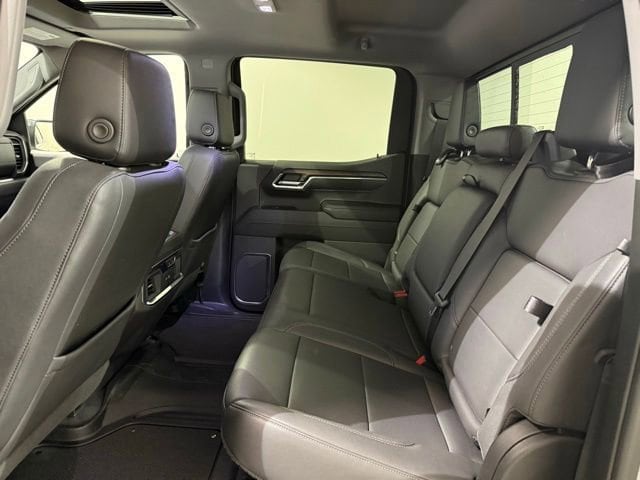 2023 GMC Sierra 1500 SLT - Photo 25
