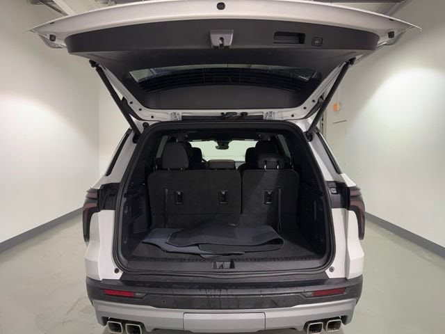 2026 Chevrolet Traverse LT - Photo 8