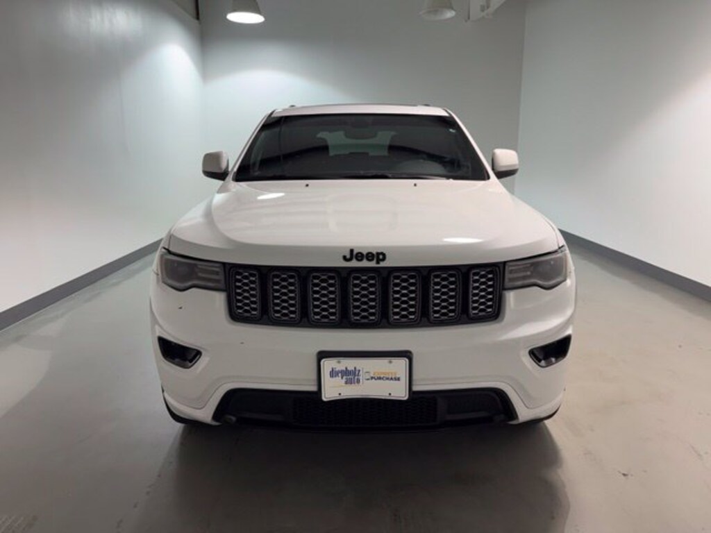 Used 2020 Jeep Grand Cherokee Altitude 4x4 SUV