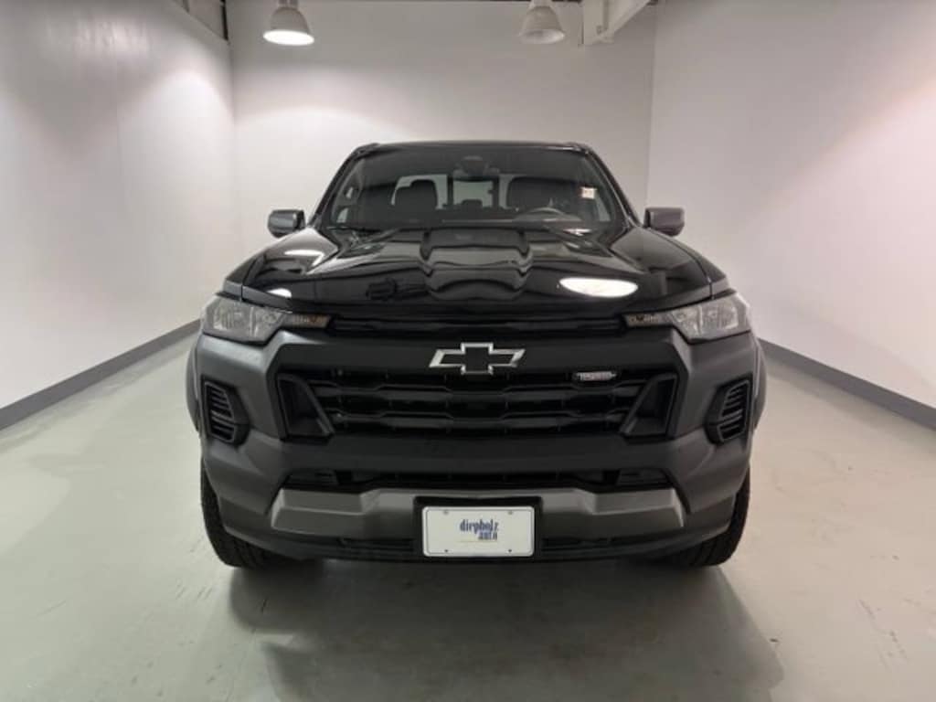 Used 2025 Chevrolet Colorado Trail Boss Truck Crew Cab