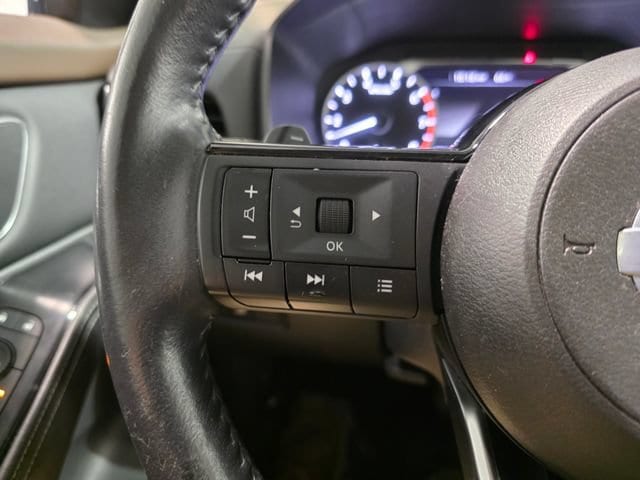 2021 Nissan Rogue SV - Photo 17