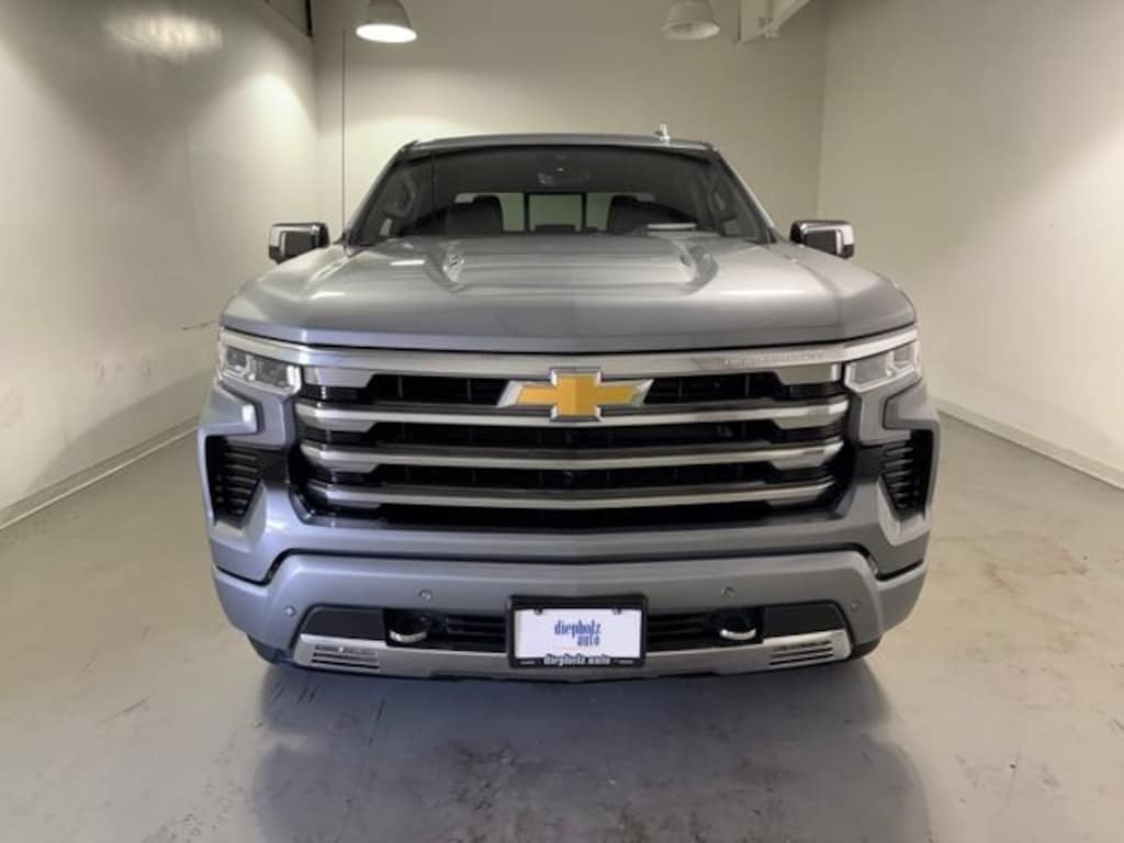 Used 2025 Chevrolet Silverado 1500 High Country Truck Crew Cab