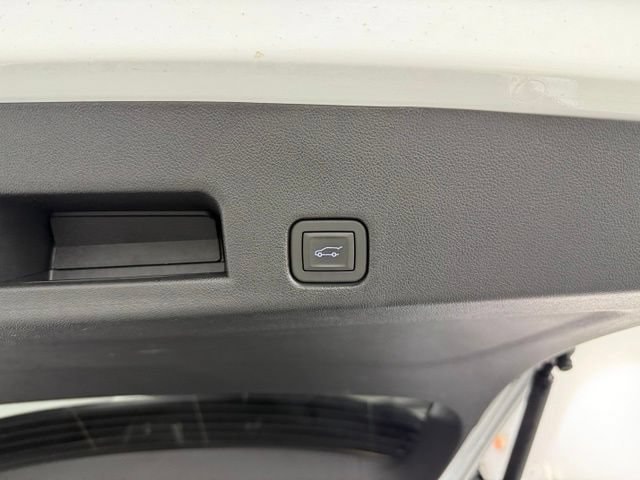 2026 GMC Acadia Elevation - Photo 9