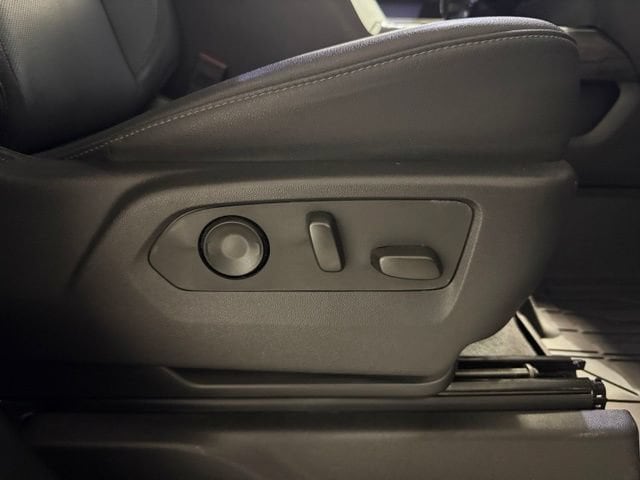 2024 Chevrolet Silverado 1500 LTZ - Photo 28