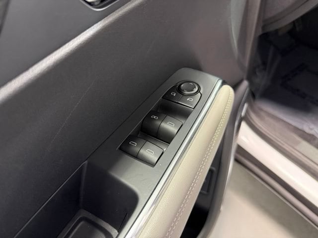 2026 GMC Acadia Elevation - Photo 12
