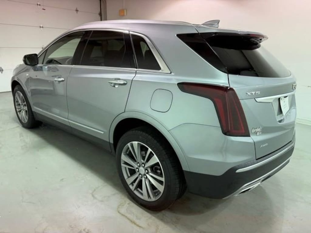 Used 2025 CADILLAC XT5 Premium Luxury SUV