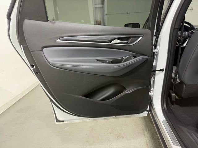 2023 Buick Enclave Essence - Photo 22