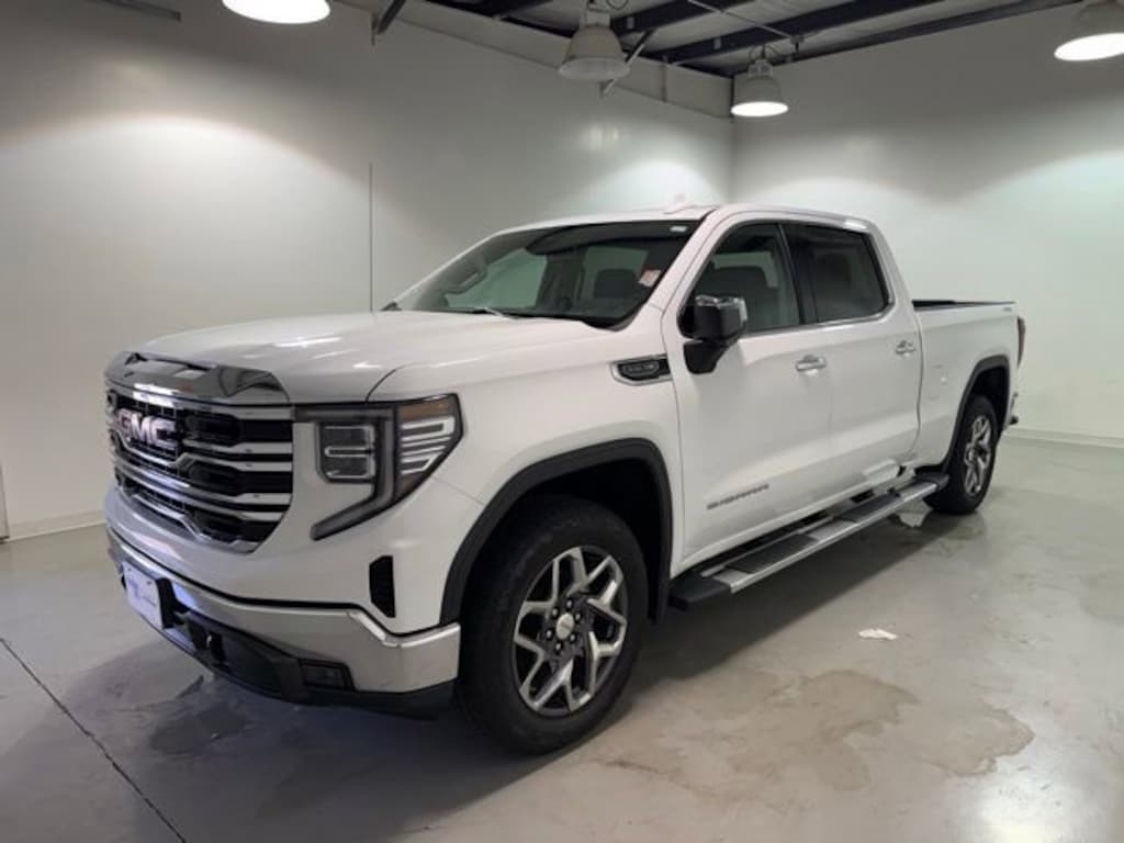 Used 2022 GMC Sierra 1500 SLT Truck Crew Cab