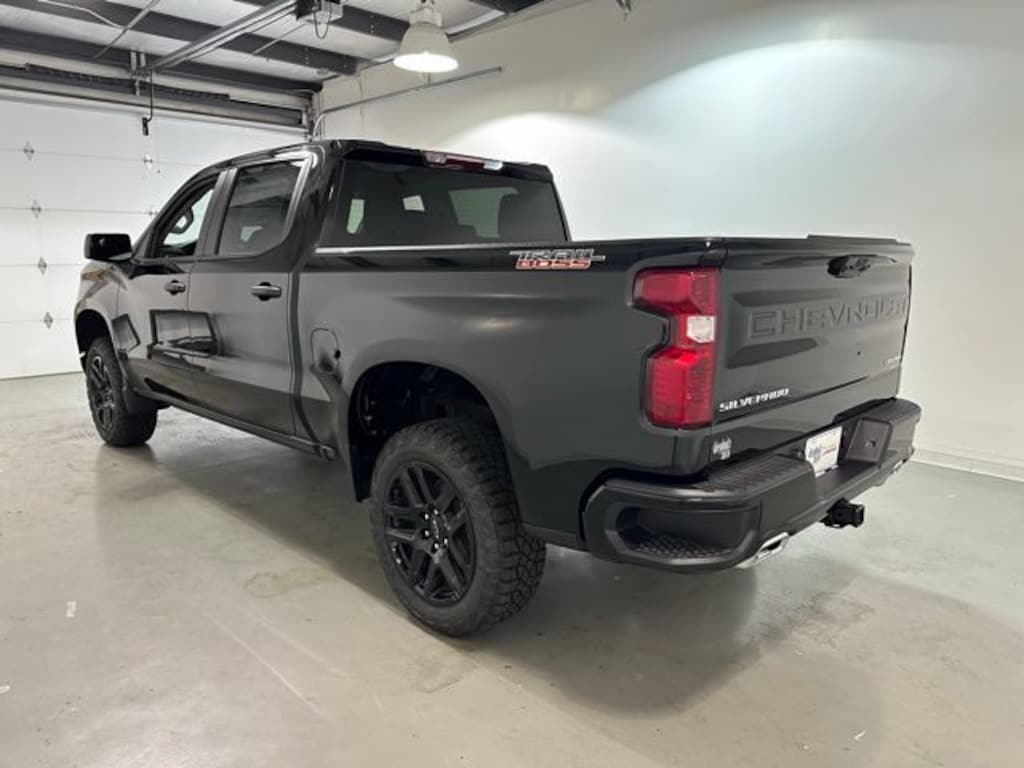 Used 2024 Chevrolet Silverado 1500 Custom Trail Boss Truck Crew Cab