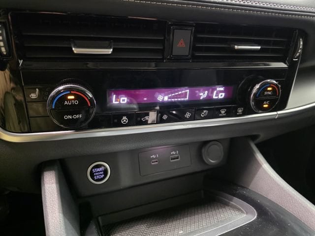 2021 Nissan Rogue SV - Photo 22