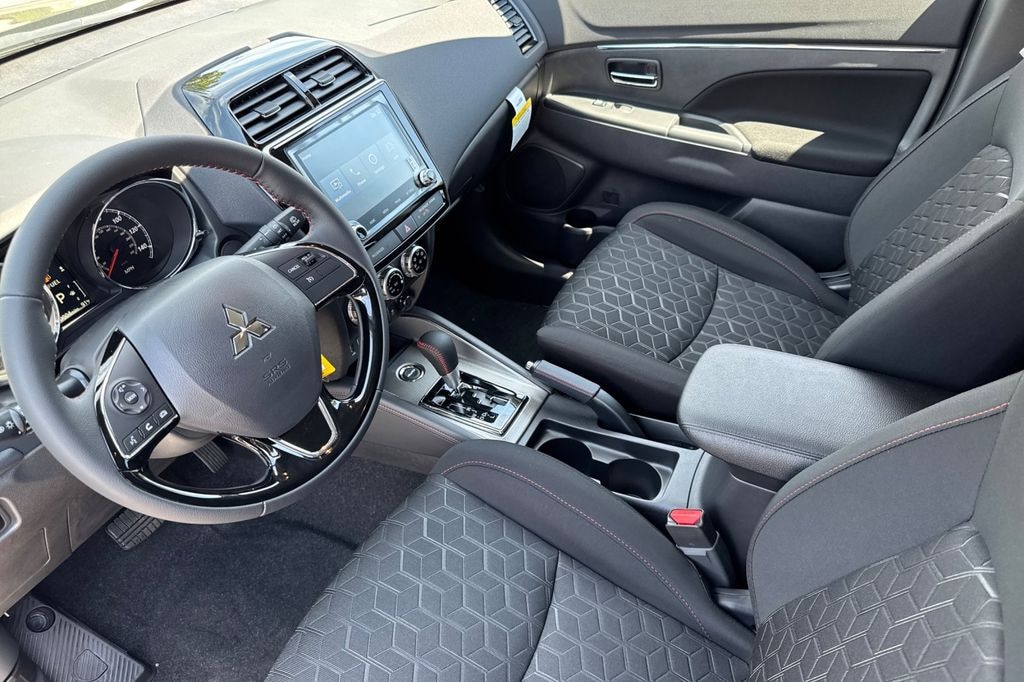 New 2026 Mitsubishi Outlander Sport 2.0 LE SUV