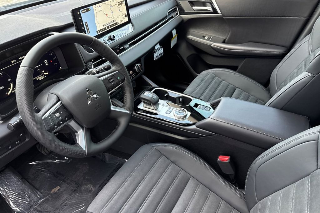 New 2026 Mitsubishi Outlander Phev SE SUV