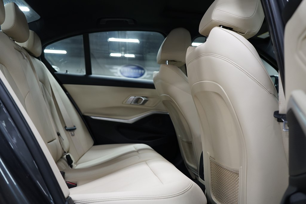 2020 BMW 3 Series 330i - Photo 19