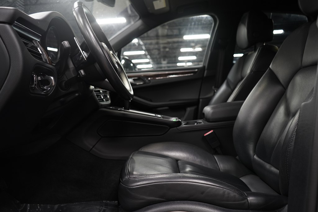 2023 Porsche Macan S - Photo 10
