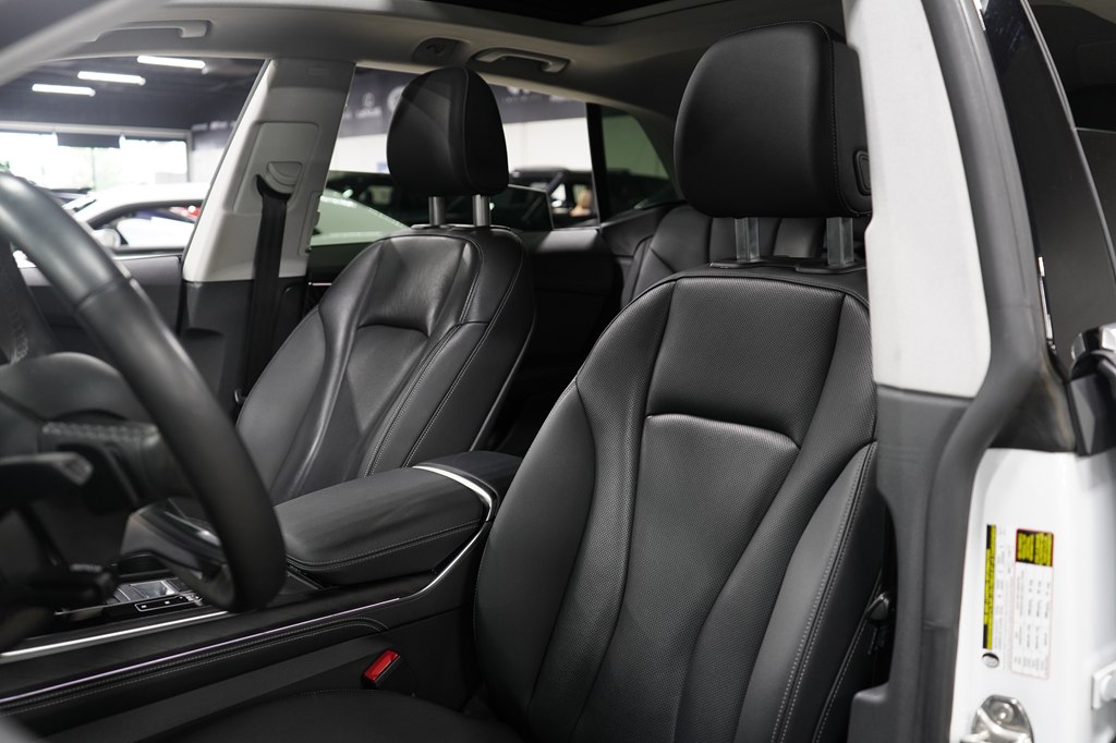 2023 Audi Q8 Premium Plus - Photo 11