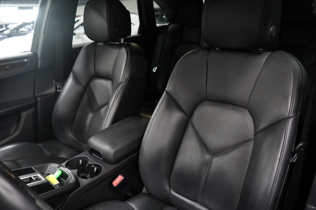 2023 Porsche Macan S - Photo 12