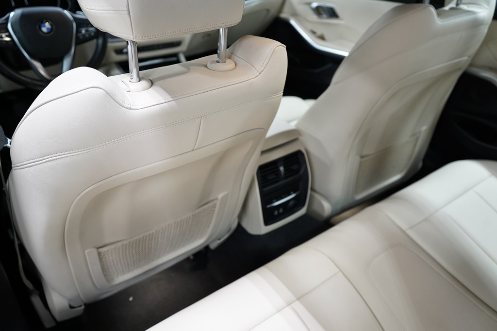 2020 BMW 3 Series 330i - Photo 15