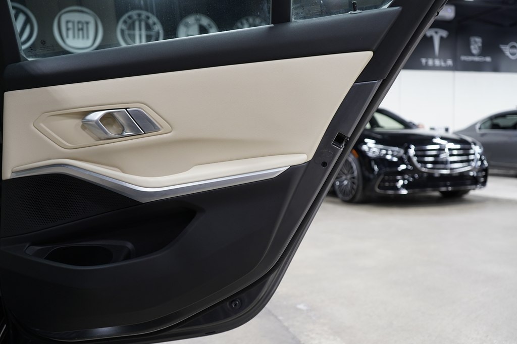 2020 BMW 3 Series 330i - Photo 18