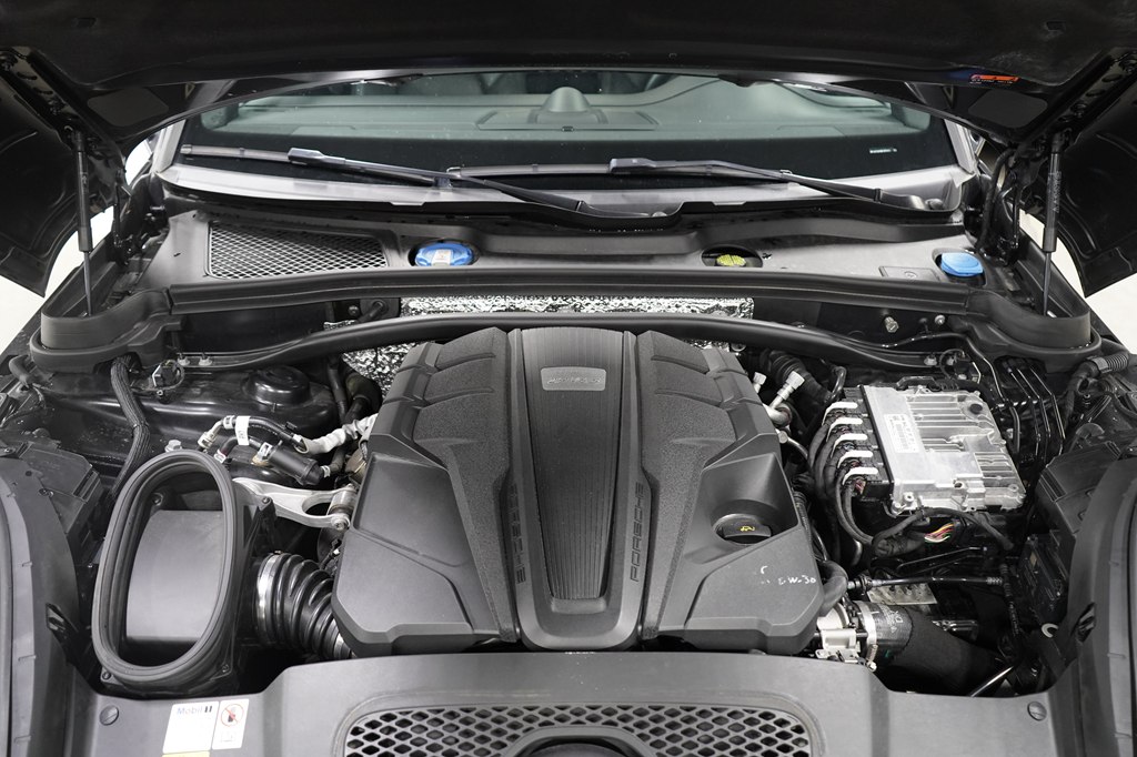 2023 Porsche Macan S - Photo 26