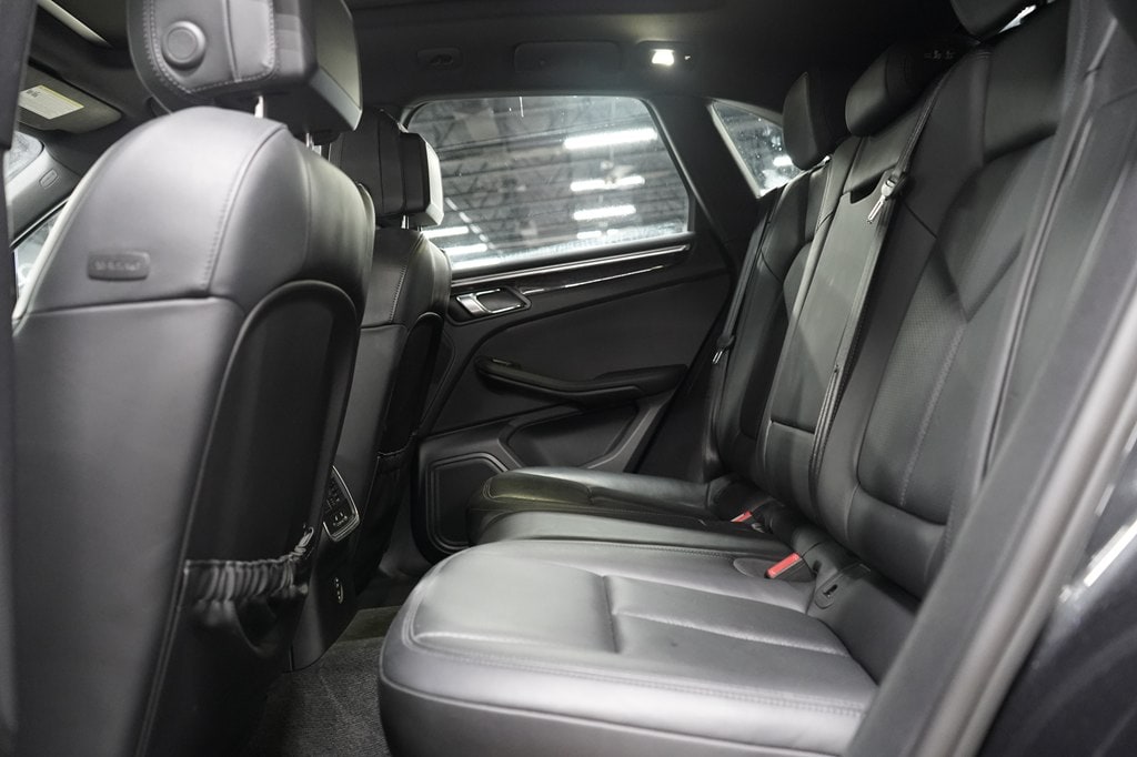 2023 Porsche Macan S - Photo 14