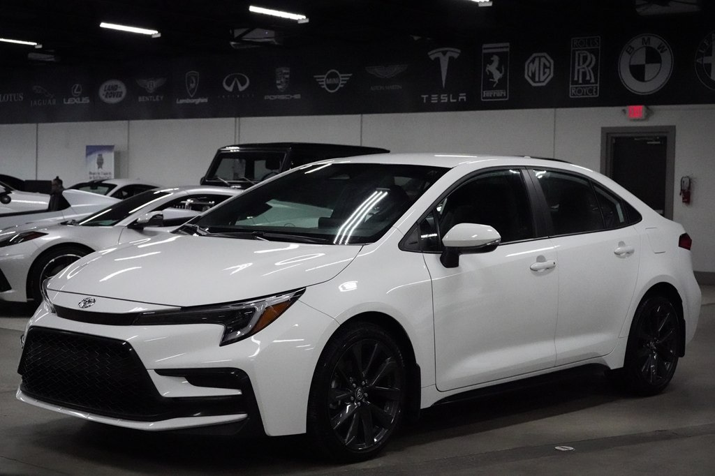 Used 2024 Toyota Corolla SE Sedan