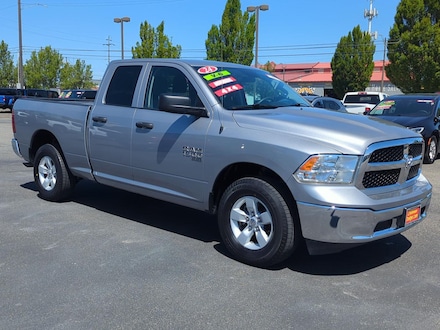 2024 Ram 1500 Classic SLT Pickup