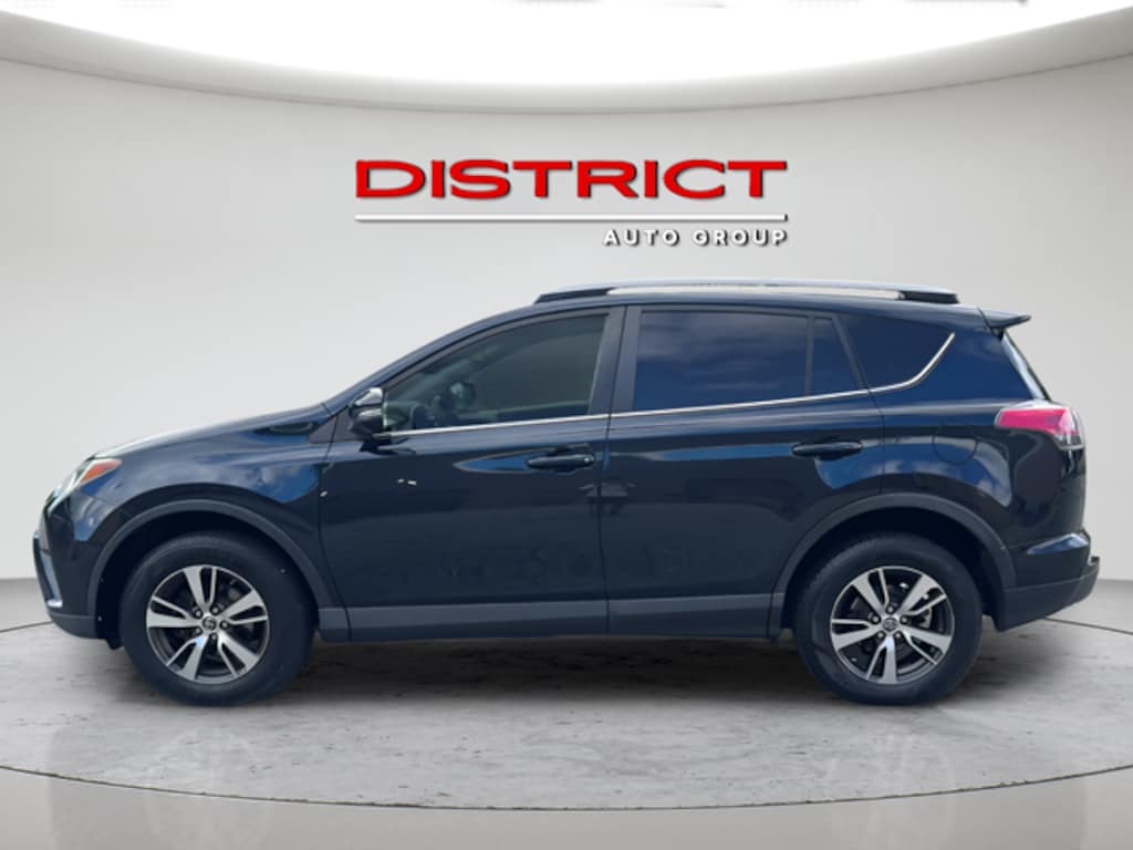 Used 2018 Toyota RAV4 XLE SUV