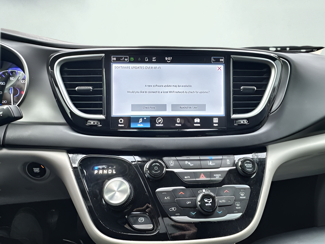 2023 Chrysler Pacifica Touring L - Photo 12