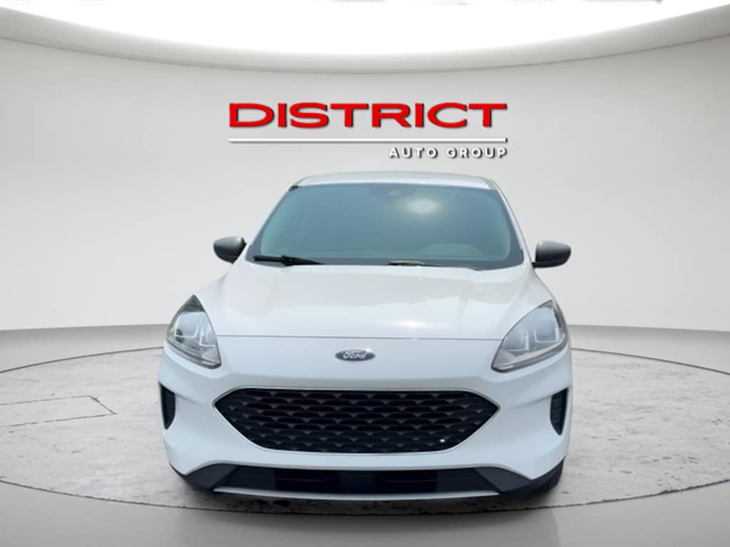 Used 2022 Ford Escape Hybrid SE SUV